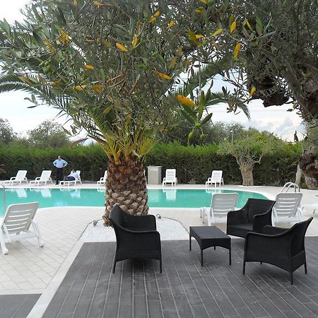 Hermes Hotel Policoro Eksteriør bilde
