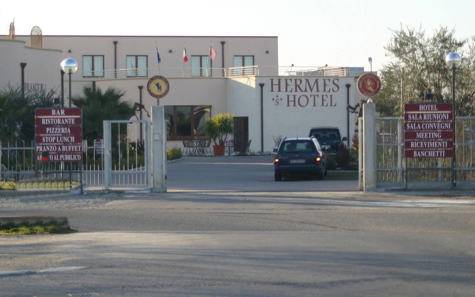 Hermes Hotel Policoro Eksteriør bilde